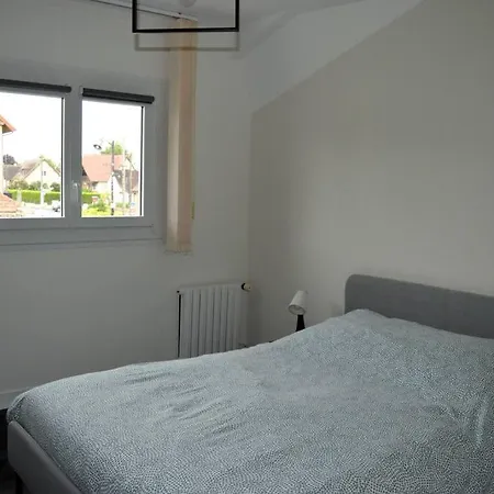 Le Dortoir, Maison Familiale - Jardin - 5km بيت للعطل Cresserons