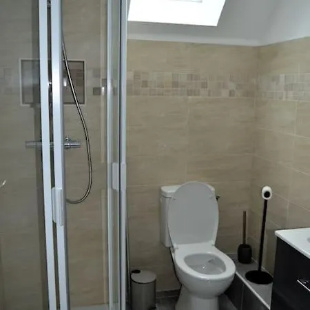 Le Dortoir, Maison Familiale - Jardin - 5km بيت للعطل