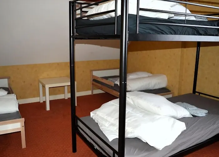 Le Dortoir, Maison Familiale - Jardin - 5km Casa vacanze Cresserons